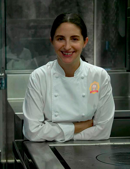 Mar&iacute;a Esther Morales, Chef de Lechoner&iacute;a de la Abuela